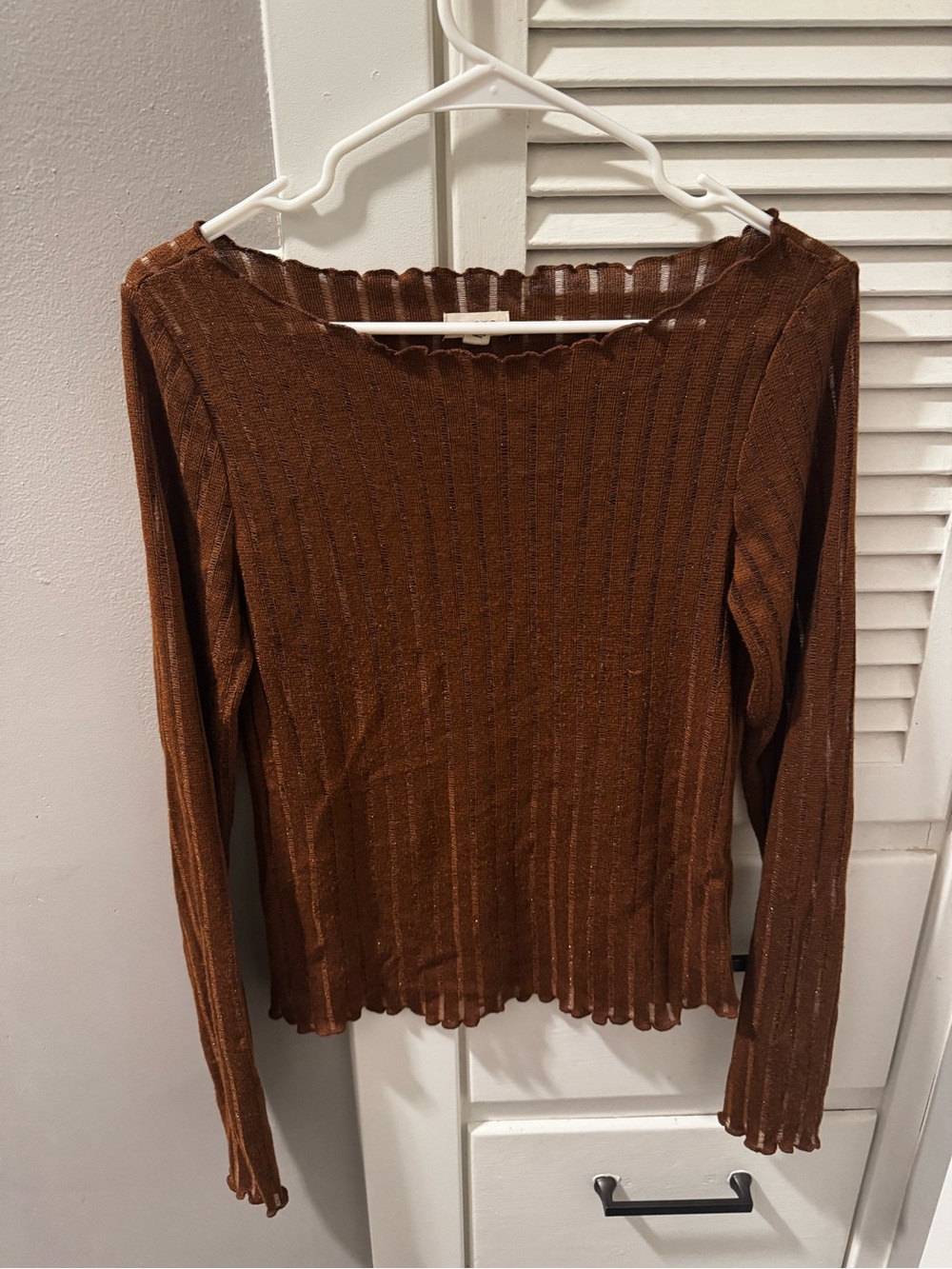Pilcro Ribbed Long-Sleeve Scoop Neck Top in Chestnut Brown